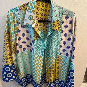 Zara shirt. Worn once! Great condition, super cute.